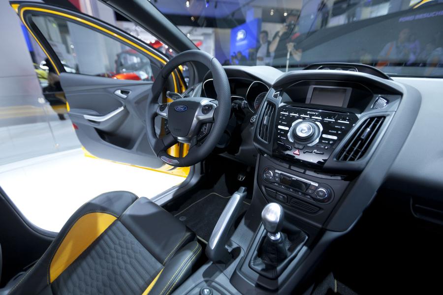  Ford Focus ST 2010 года  (фото 24 из 46)